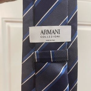 Armani Collezioni Tie Blue and Gray stripe Sz OS